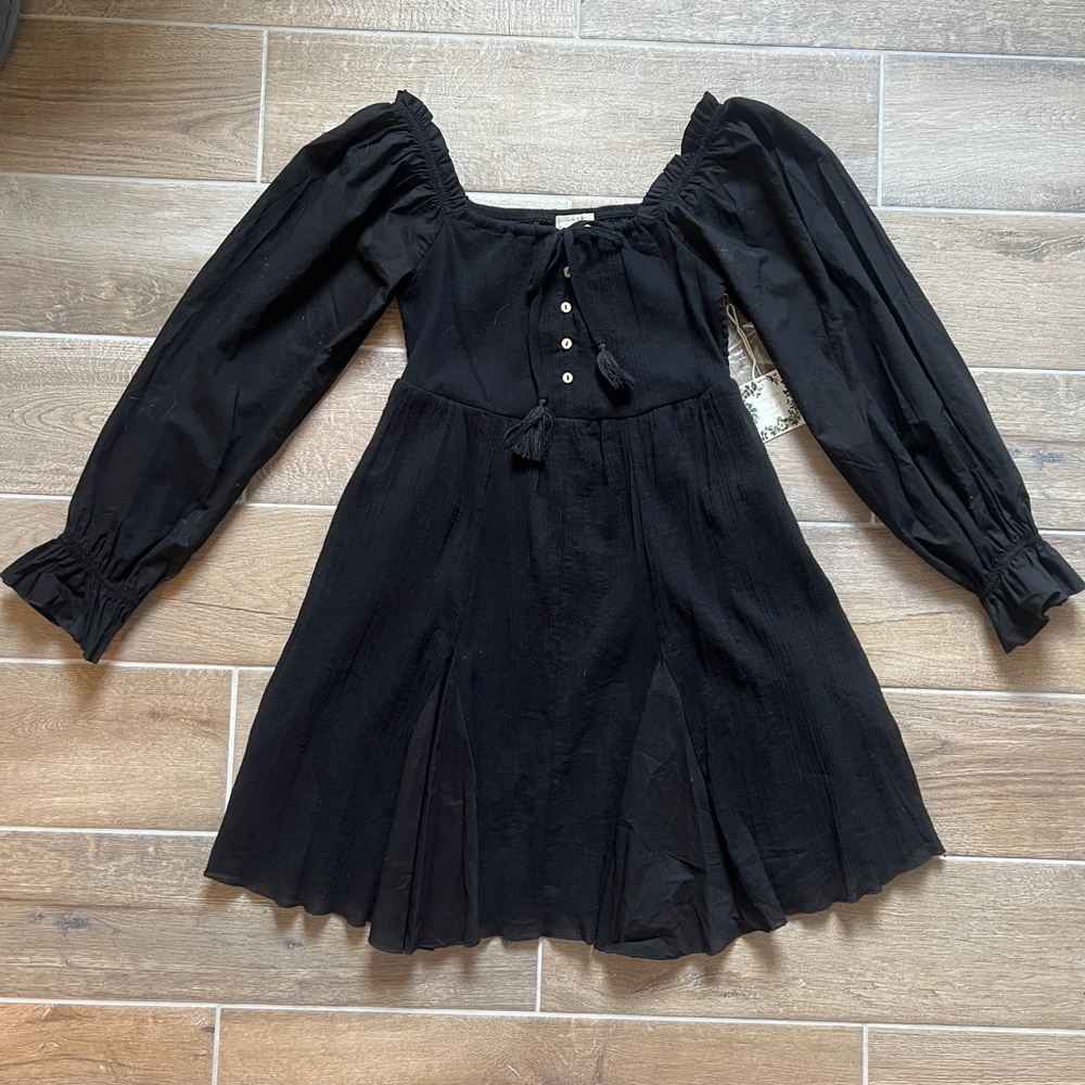 Chelsea & Violet Long Sleeve Black Dress
